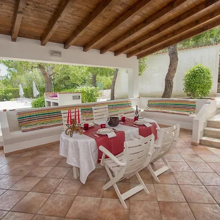 Villa Campanile Sleeps 6 Pool Air Con Wifi